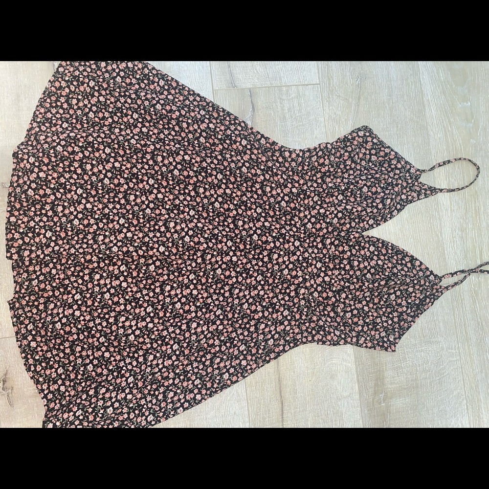 Lovely day floral dress size large